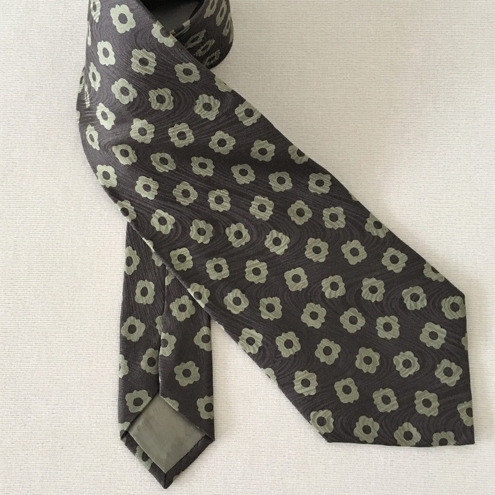 Giorgio Armani Men's Tie, 100% Silk, Made in Italy